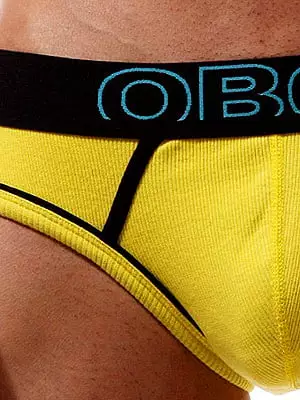 Мужские желтые трусы слипы с черной отделкой Oboy Ribby 5240c08 Мужские желтые трусы слипы с черной отделкой Oboy Ribby 5240c08